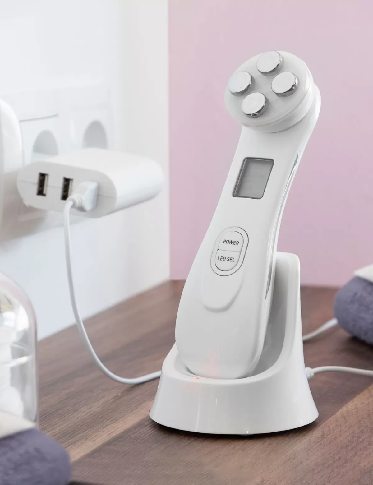 Discount InnovaGoods Gesichtsmassagegerat «Facial Massager», Dreifache Anti-Aging-Wirkung